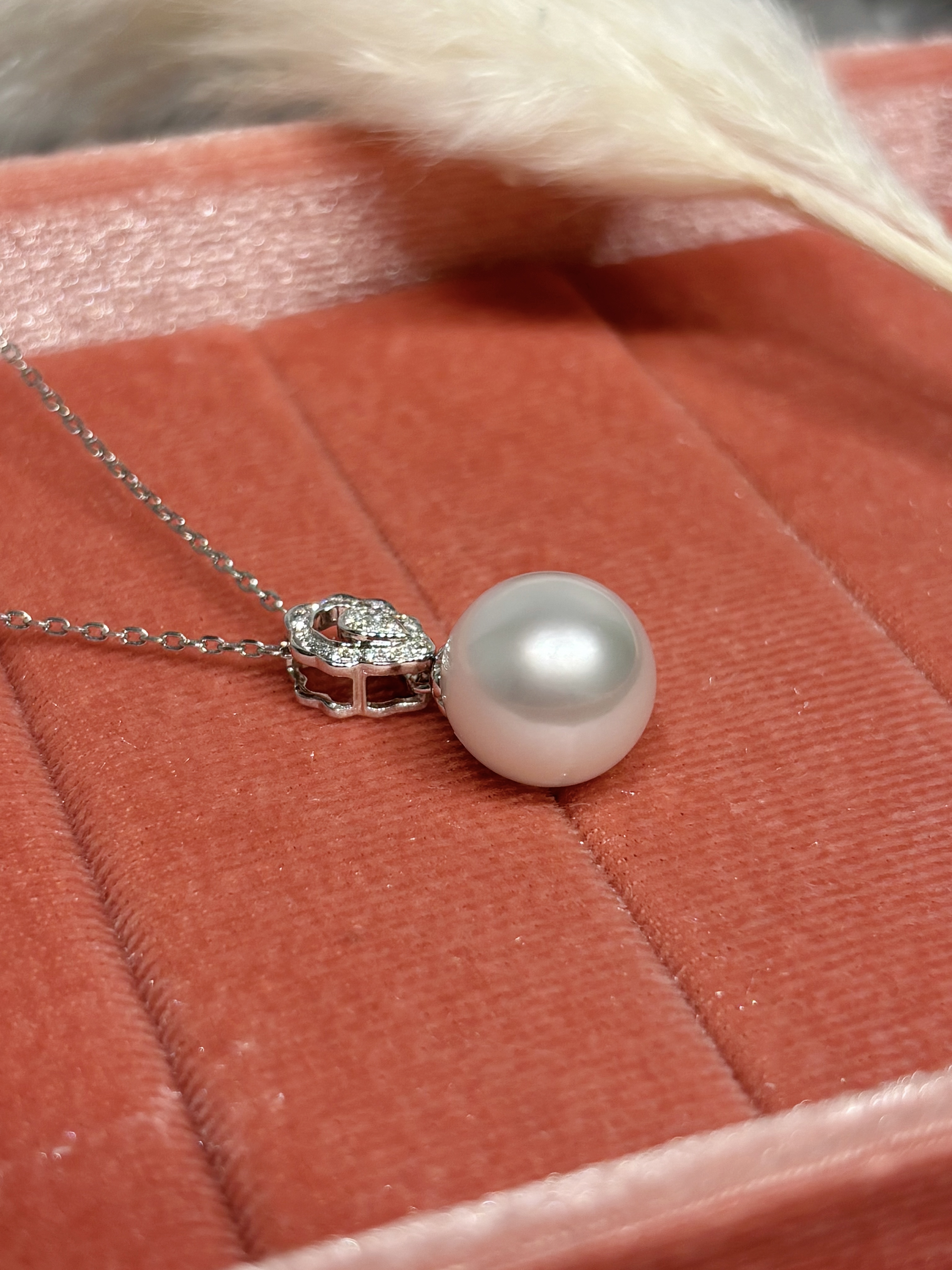 South Sea White Pendant Right